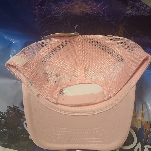 2025 Disney World Stoney Clover Lane Patches Patches Trucker Pink Cap Hat New - Picture 3 of 7